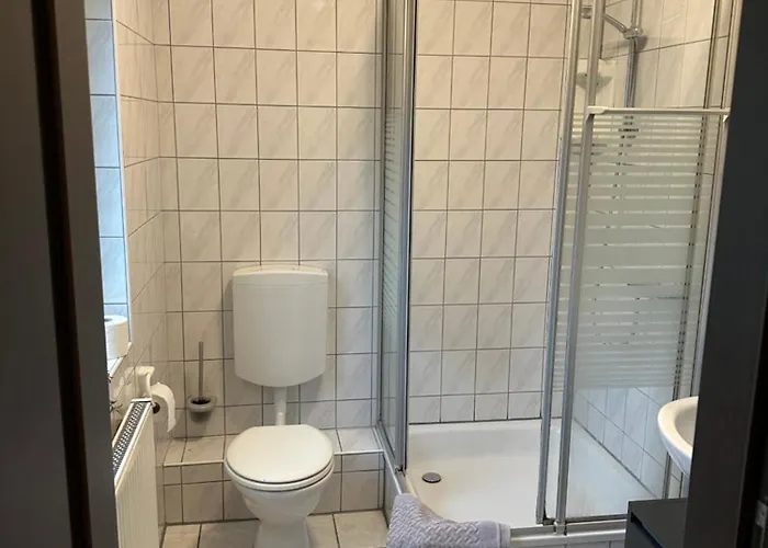 Helle Fuer 8 Personen Mit 4 Schlafzimmern 公寓 *